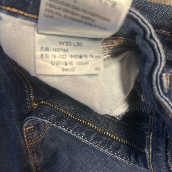 🍍LEVI 721 HIGH RISE SKINNY 🍍SIZE 30/30🍍RK - Picture 3 of 4